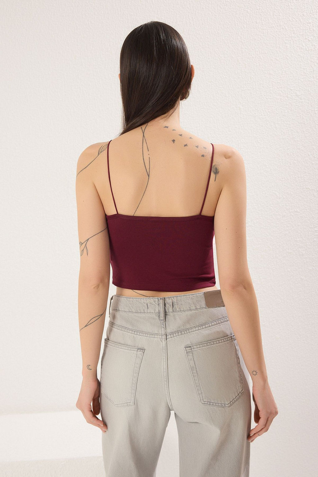 Antrasit-Beyaz-Bordo-Bej 4lu Paket Ask?l? Crop Vucuda Oturan Esnek Orme Atlet TWOSS25AL00051