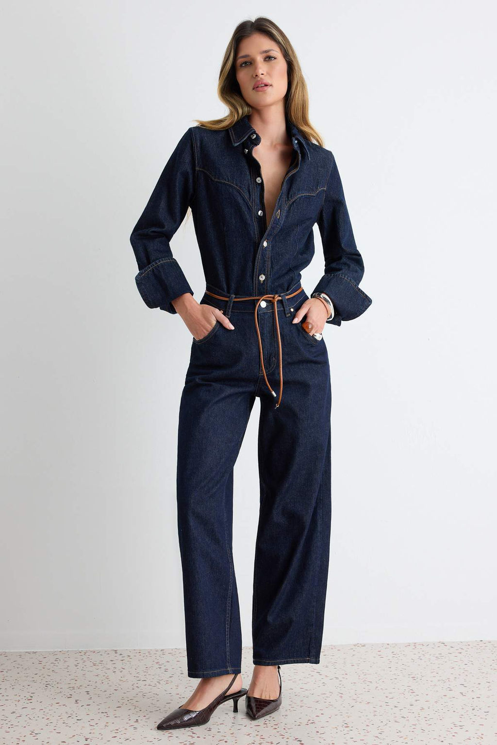 Koyu Mavi Kemer Detayl_ Y_ksek Bel Barrel Jeans TWOAW27JE00109 - Trendyolmilla фото 2