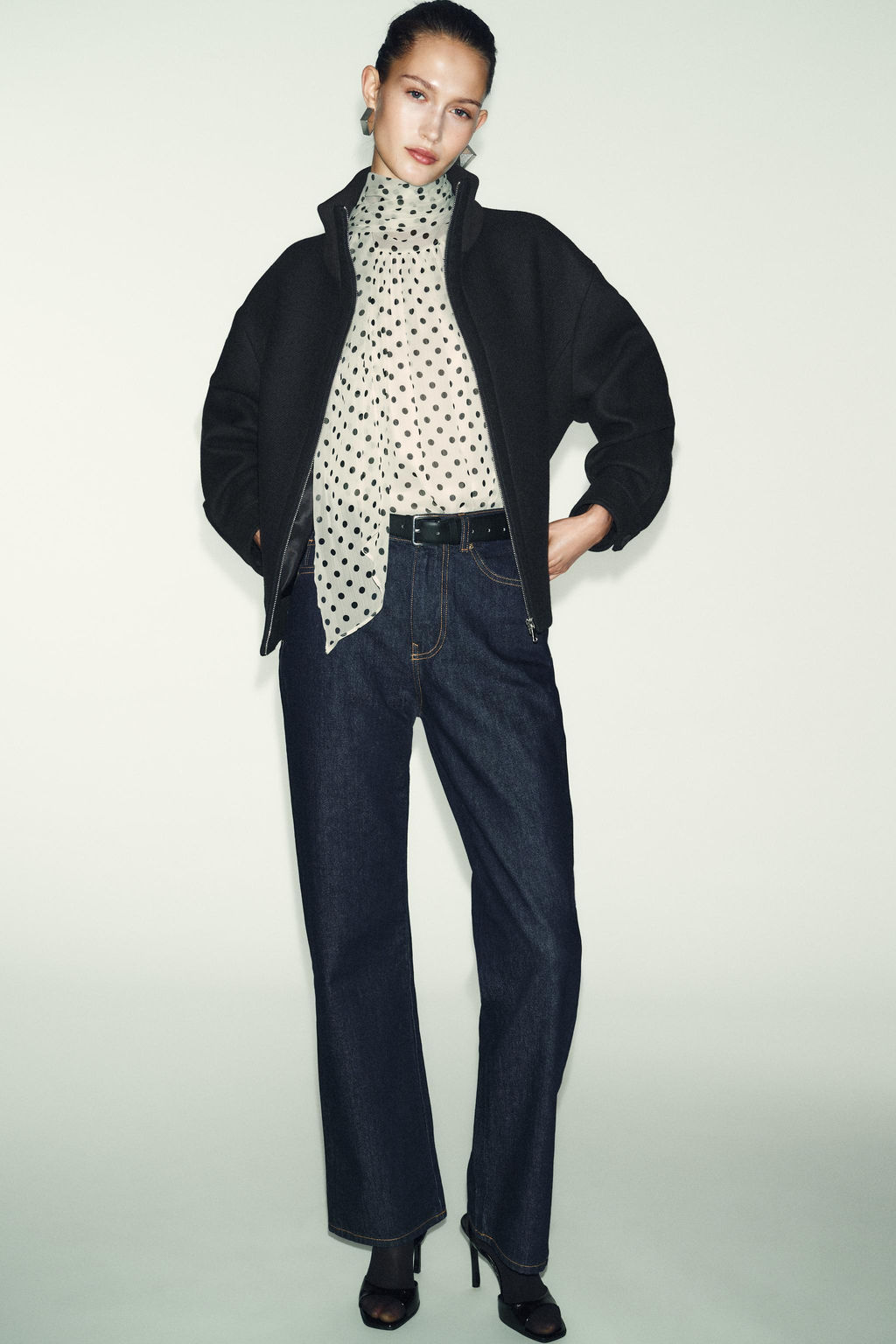 WOOL BLEND HIGH NECK SHORT COAT