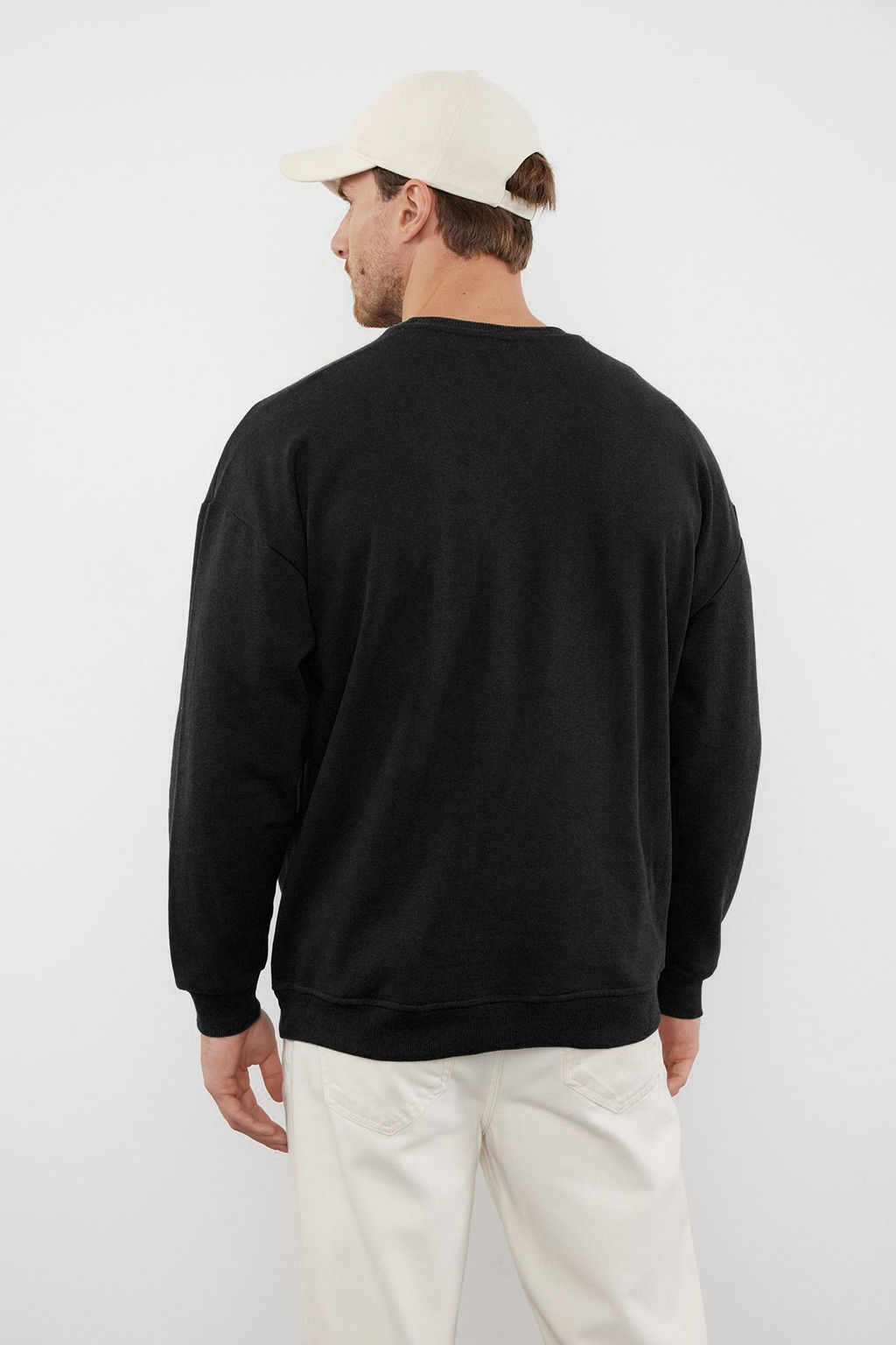 TRENDYOL MAN Oversize/Genis Kesim Bisiklet Yaka Dokulu Nak?s Detayl? Sweatshirt TMNAW25SW00155 - Trendyolmilla фото 4