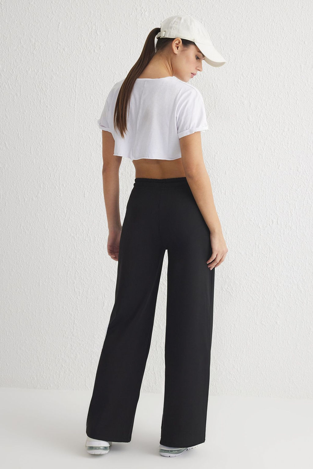 Siyah Ici Polarl? S?cak Tutan Dalg?c/Scuba Kumas Spor Orme Esofman Alt? THMSS25EA00000 - Trendyolmilla фото 5