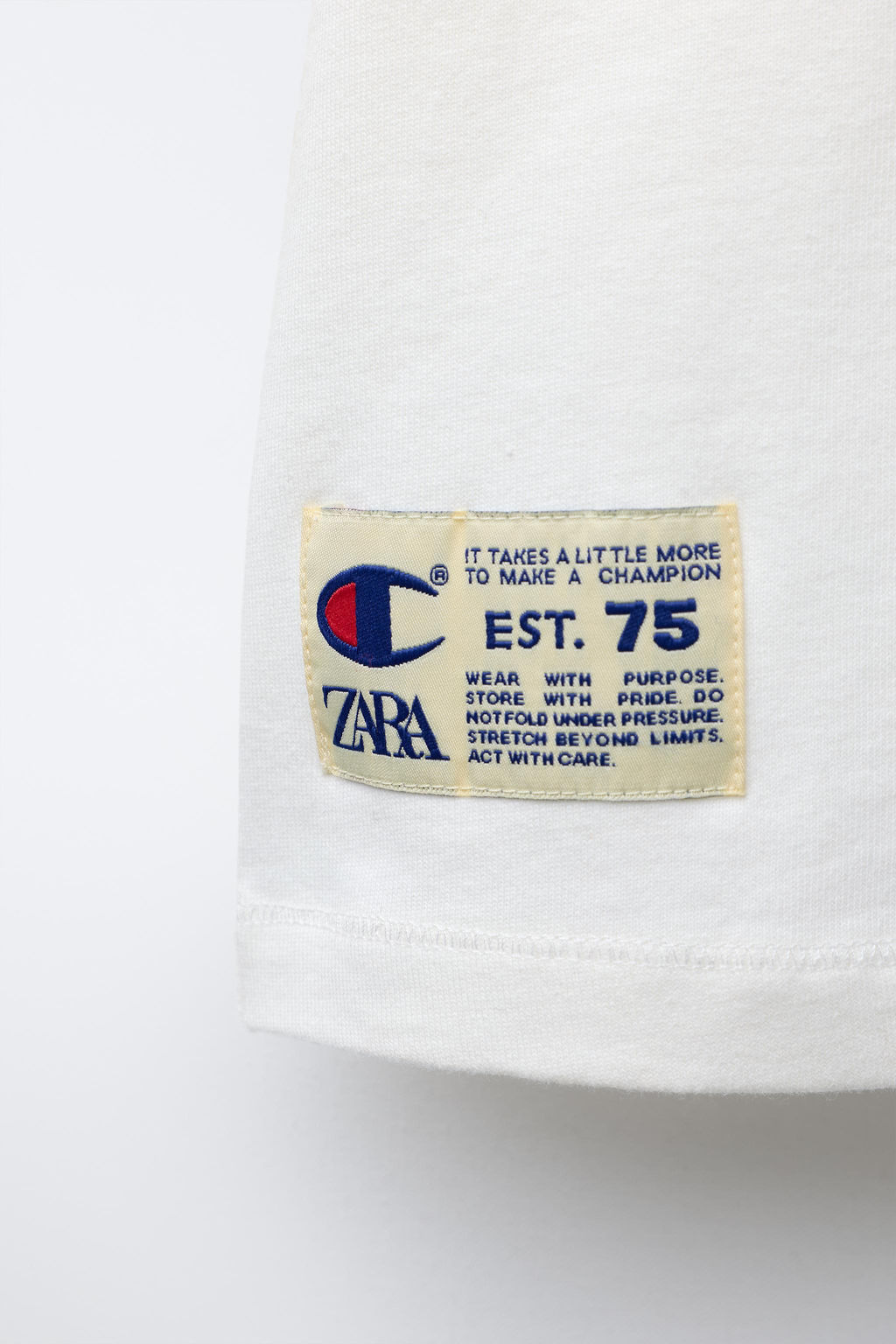CHAMPION ® X ZARA PATCH T-SHIRT фото 4