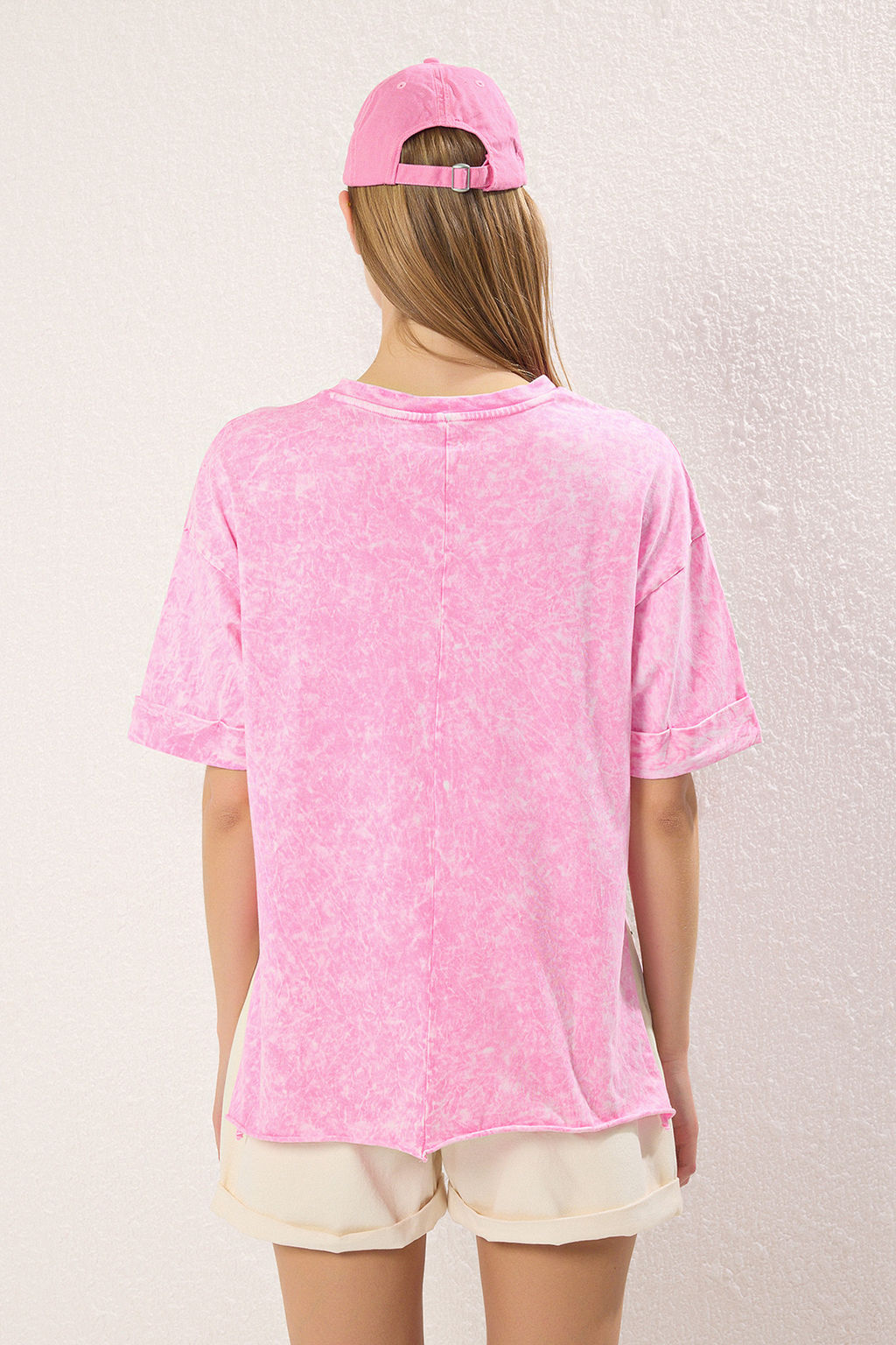 Ac?k Pembe Y?kamal? %100 Pamuk Duble Kol Asimetrik Oversize Orme T-Shirt TWOSS20TS0828