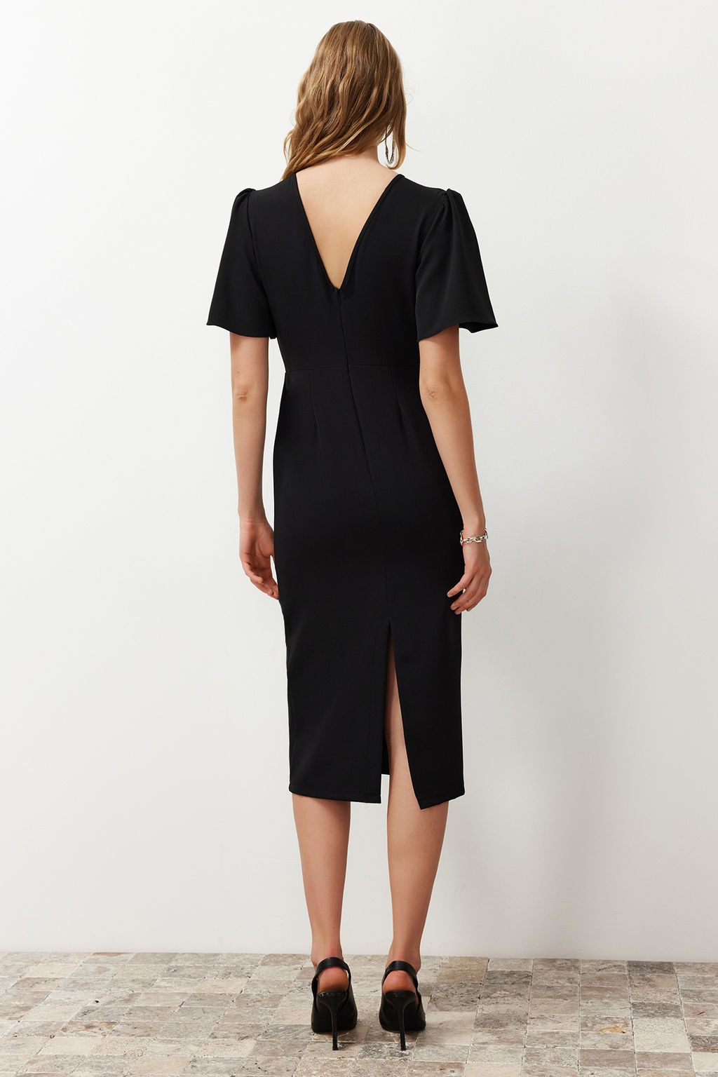 Siyah A Kesim Kolda Pili Detayl? Midi Kalem Etek Dokuma Elbise TWOSS24EL00659