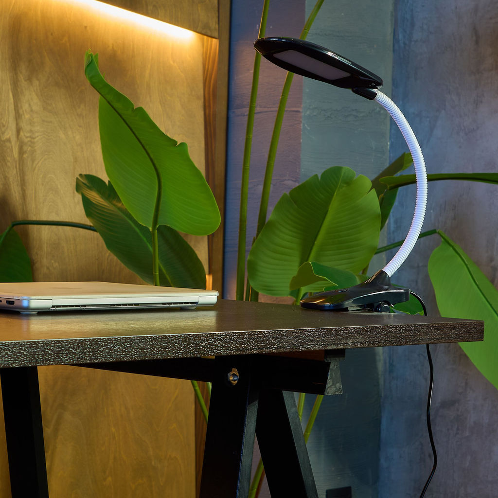 TLD-546 Black/LED/350Lm/4500K Светильник настольный прищепка, 5W. Механический выключатель. Черный. ТМ Uniel - Volpe фото 12