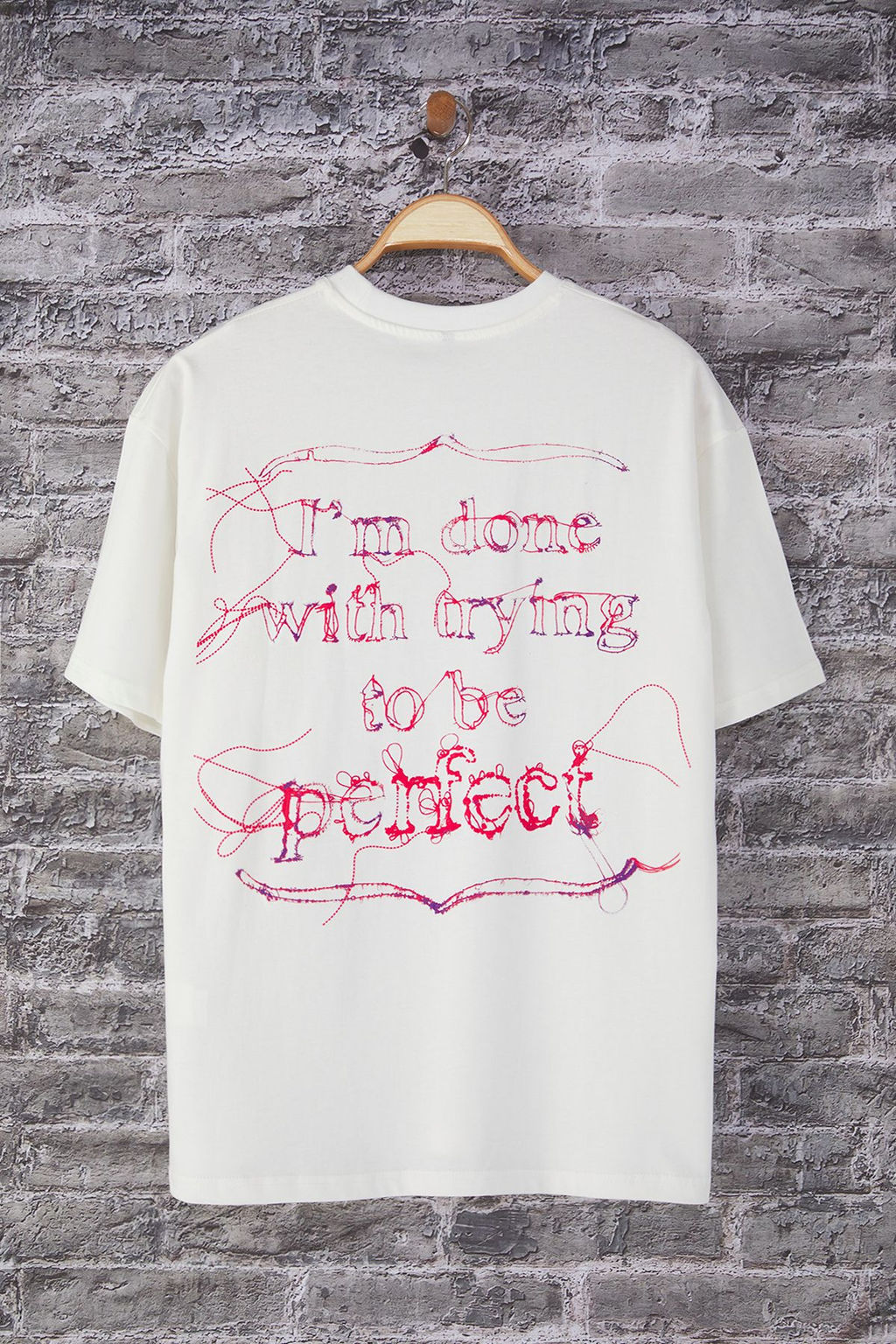 TRENDYOL MAN Beyaz Oversize/Genis Kesim S?rt Nak?sl? %100 Pamuk T-Shirt TMNSS25TS00198 - Trendyolmilla фото 3