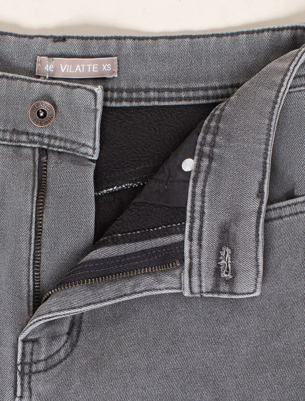 D54.076 Джинсы женские серый