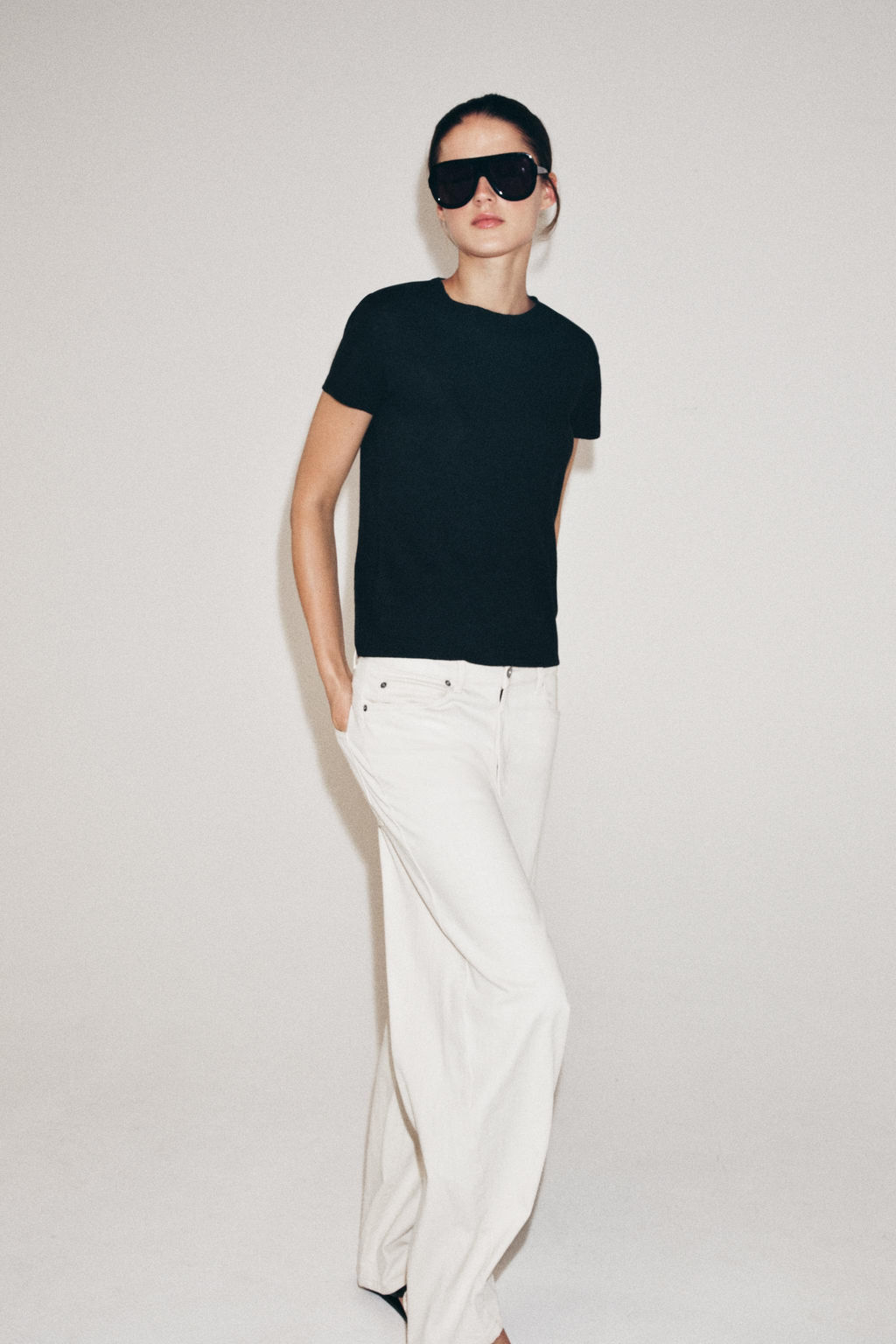 CAMISETA CON LINO MANGA CORTA / Carb?n - Zara фото 4