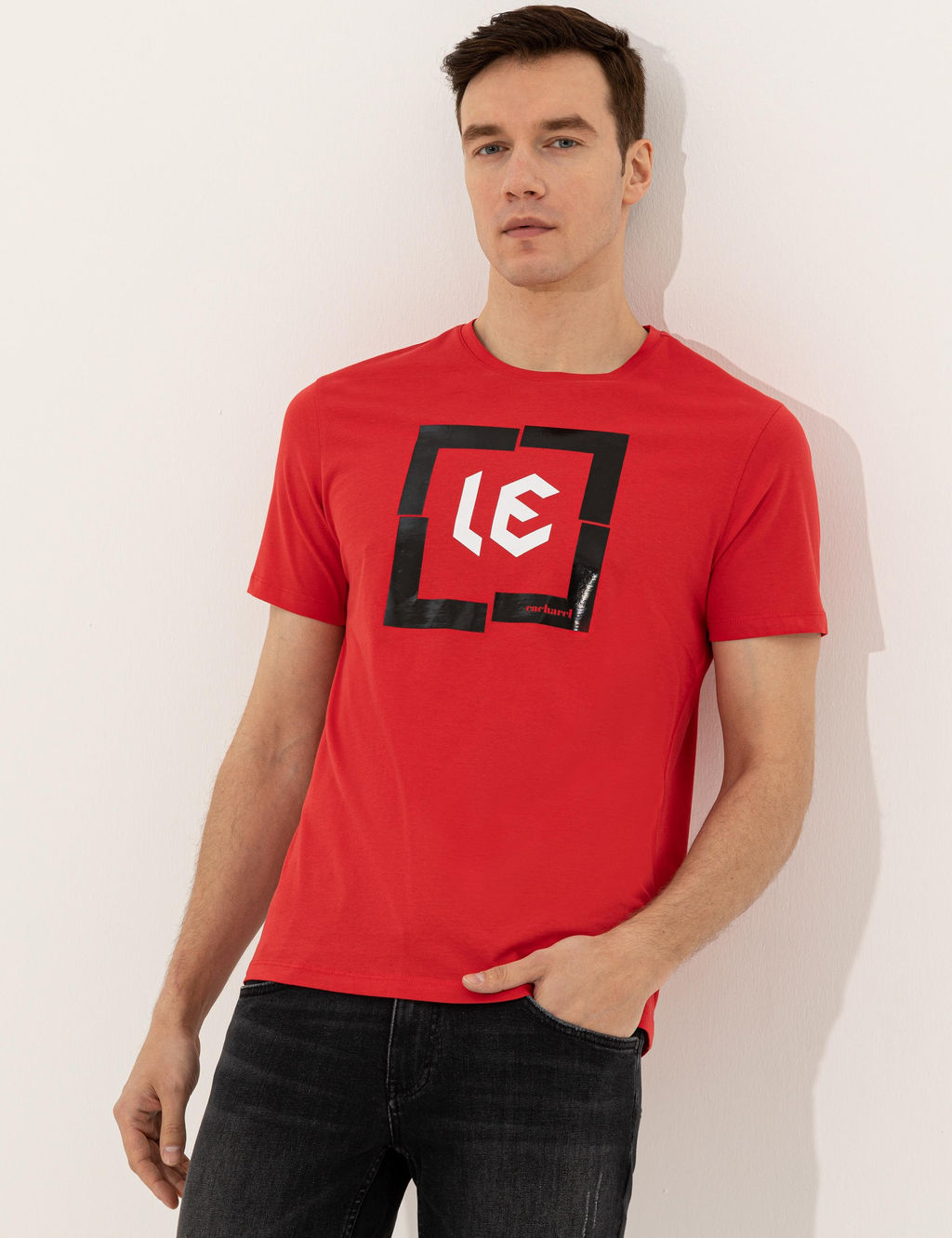 Красная облегающая футболка - Cacharel фото 2