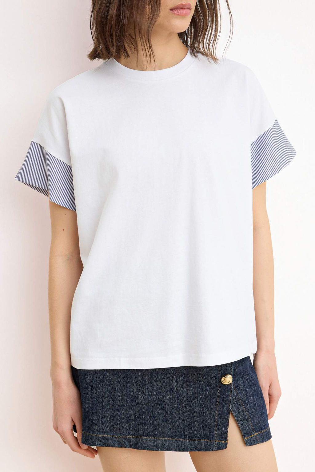TRENDYOLMILLA Beyaz Relaxed/Rahat Kesim Poplin Kol Detayl? Orme T-Shirt TWOSS24TS00007  фото 19
