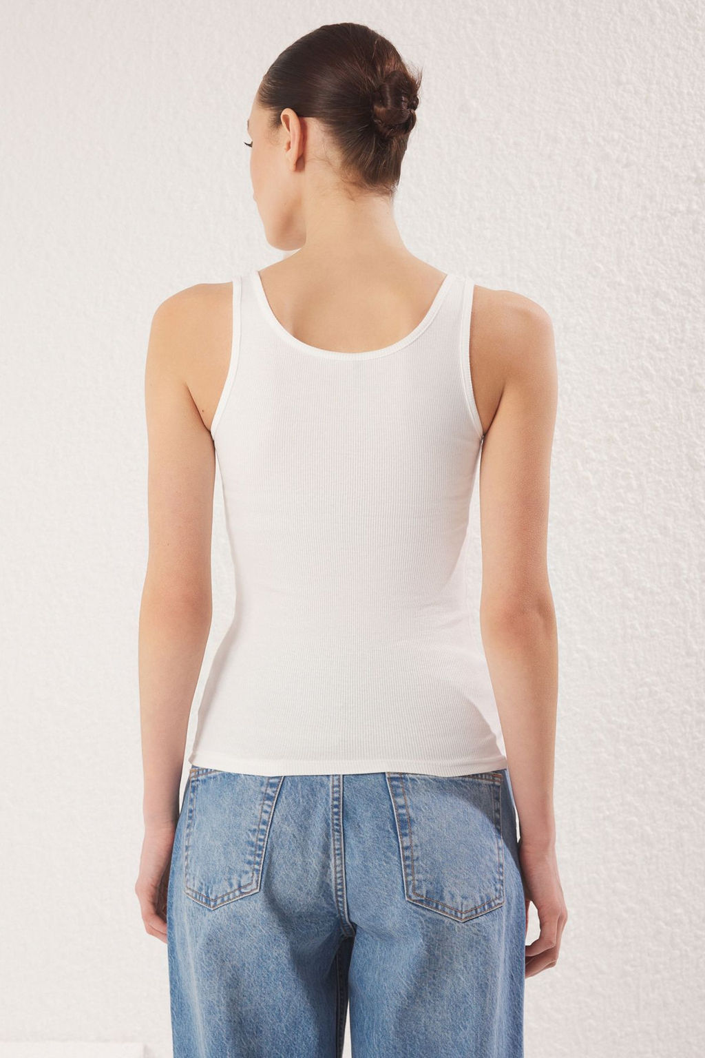 Ekru Dugmeli Fitted/Vucuda Oturan Pamuklu Esnek Fitilli Orme Atlet TWOSS24AL00015