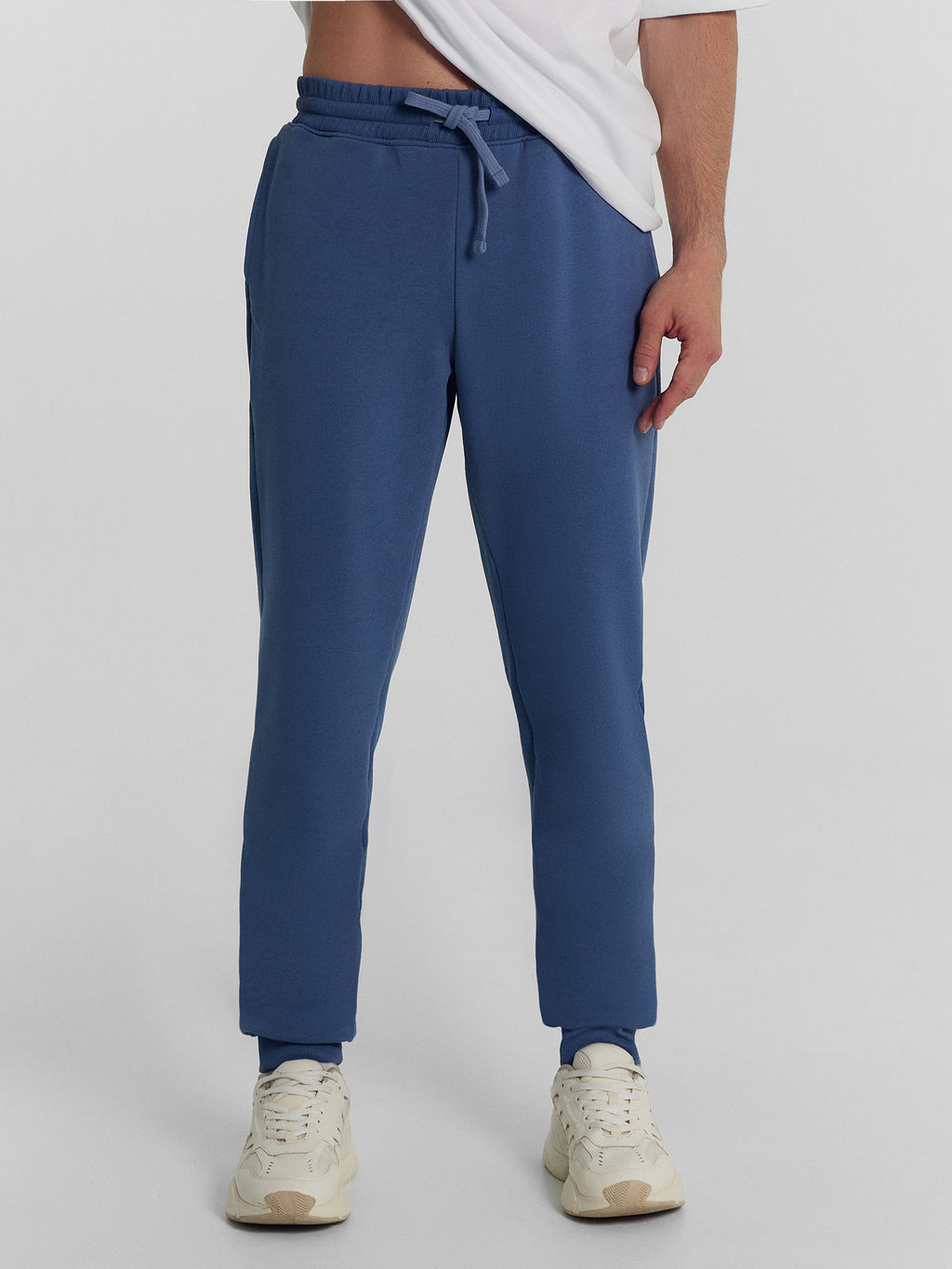 Брюки мужские в синем цвете деним 181199 - Mark formelle фото 2