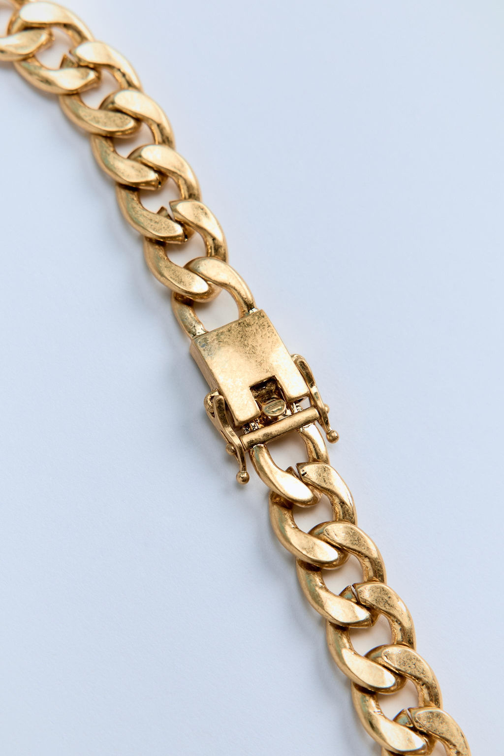 CHAIN LINK NECKLACE