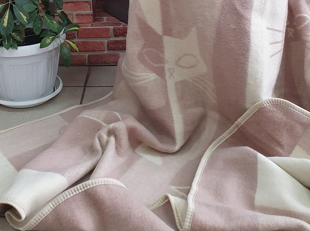 Одеяло шерсть мериноса 100% 170*205 "Кошки" цв бежевый (Узбекистан)