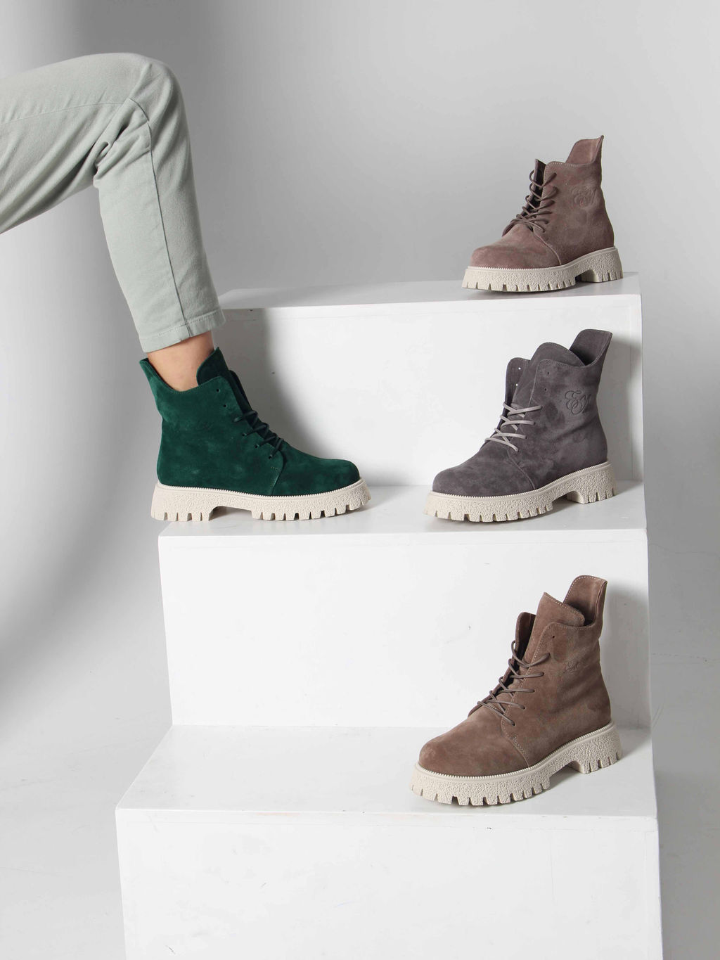 Ботинки 228.V.1541be. Коричневый капучино замша/Мех