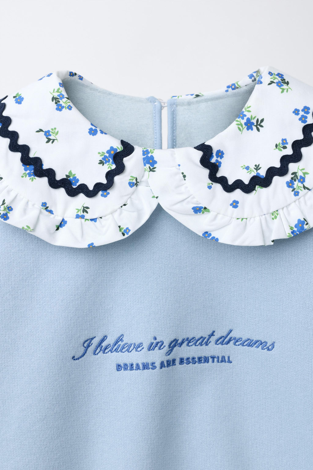 PETER PAN COLLAR SWEATSHIRT WITH SCALLOPED TRIM AND EMBROIDERED SLOGAN - Zara фото 9