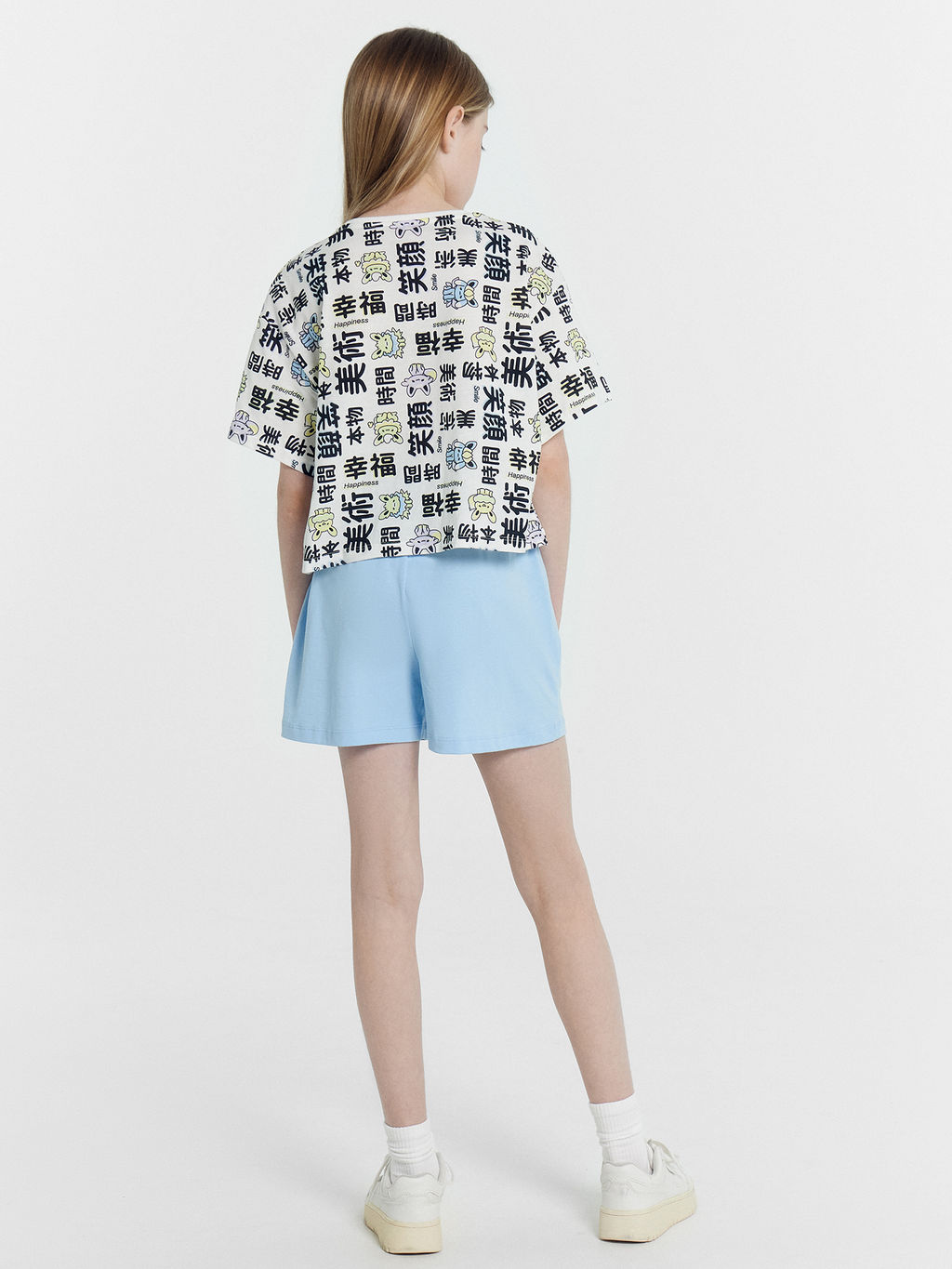 Футболка для девочек белая с принтом иероглифы - Mark formelle фото 6