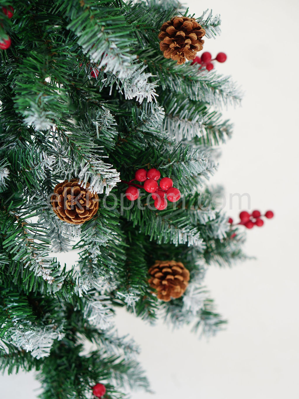 Елка Украинская белоснежная (шишки и красные ягоды) 120 см - Ип лебедев о.ю фото 3