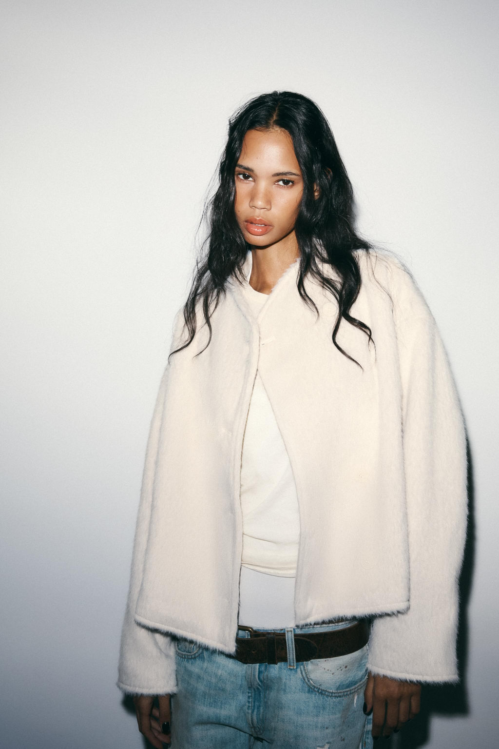 DOUBLE-BREASTED FAUX FUR JACKET - Zara фото 2