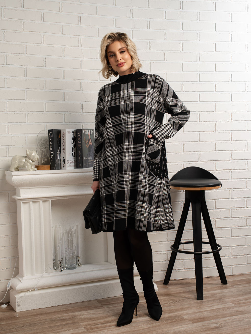 Платье Добринка (черно-белое) П15106-18М