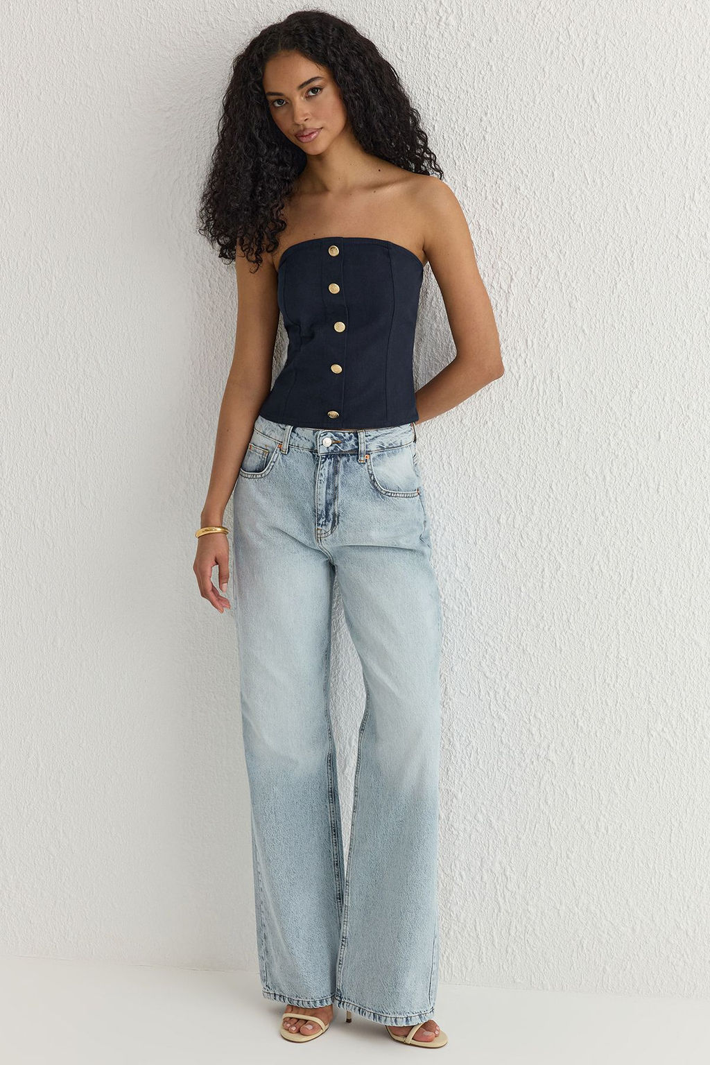 Trendyolmilla Lacivert Yumusak Hissiyatl? Straplez Crop Dokuma Bluz TWOSS25BZ00102