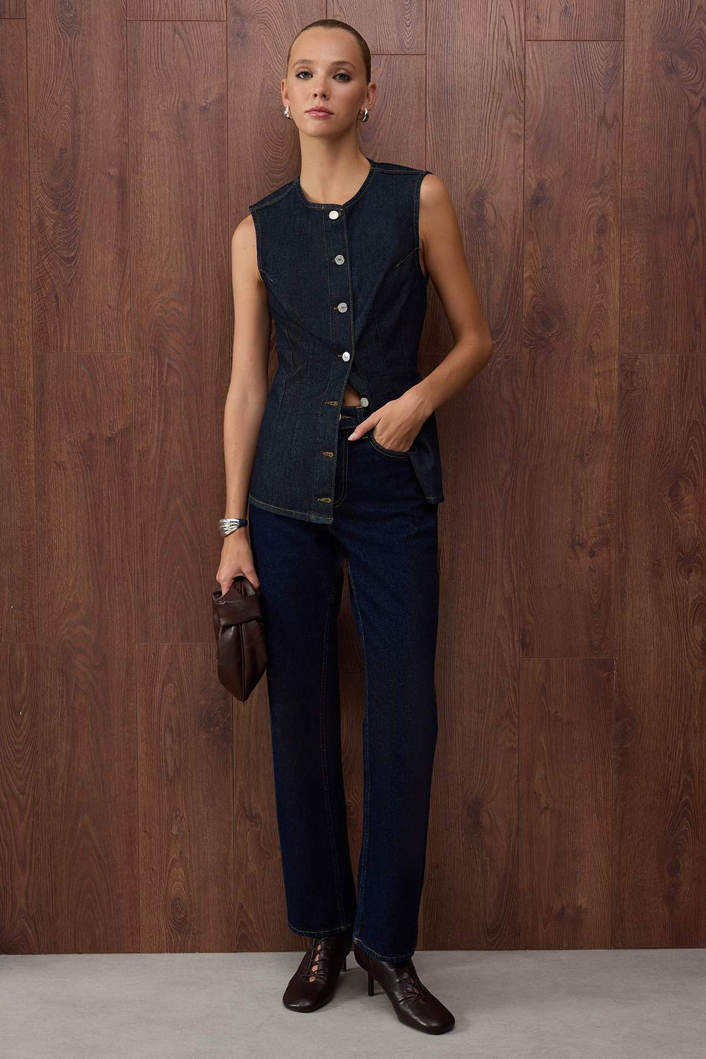 Koyu Mavi Dugme Detayl? Fitted Denim Yelek TWOAW26YE00014