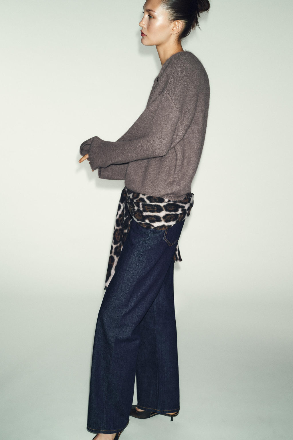 KNIT JUMPER WITH BROOCH - Zara фото 10