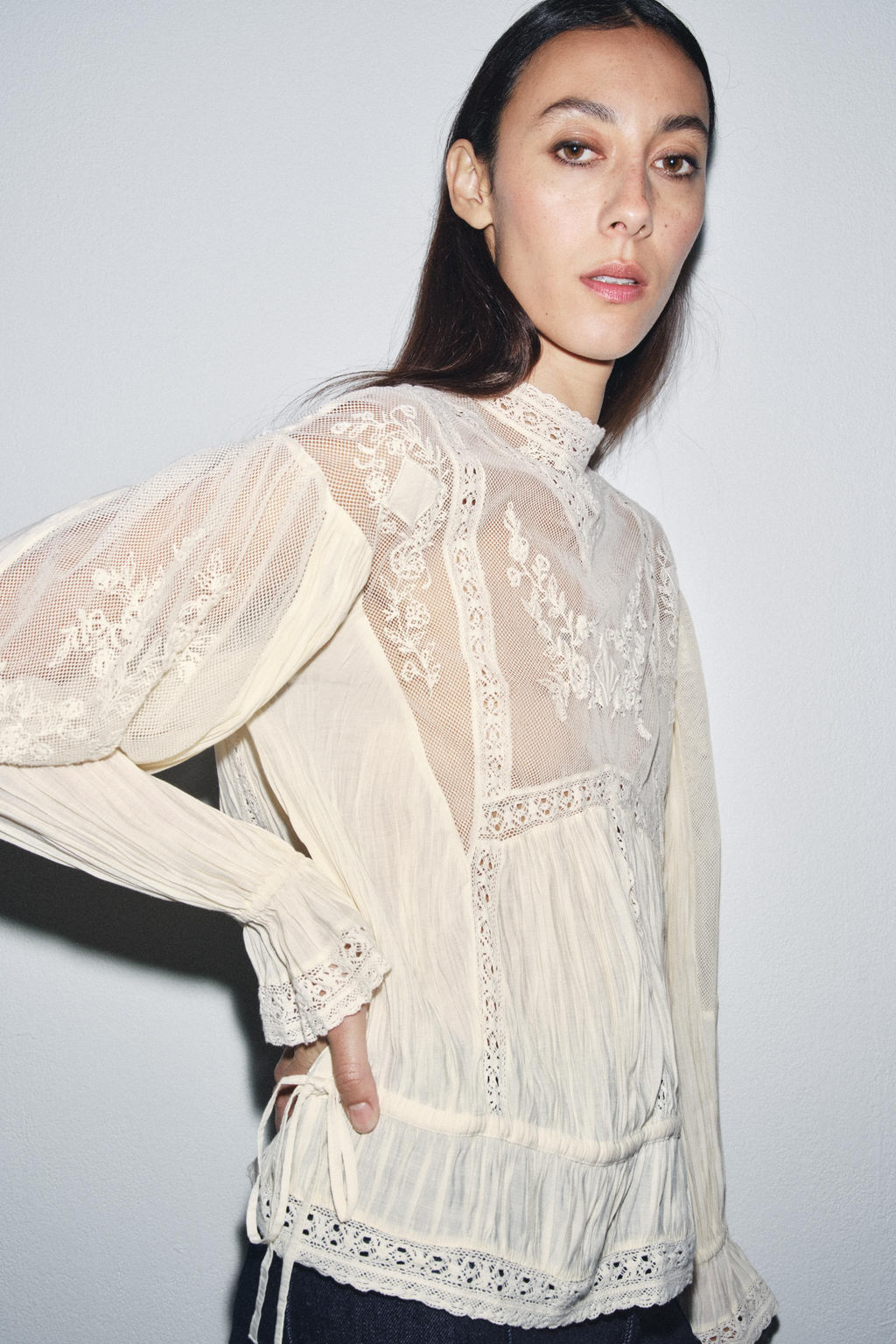 ZW COLLECTION ROMANTIC EMBROIDERED BLOUSE - Zara фото 2