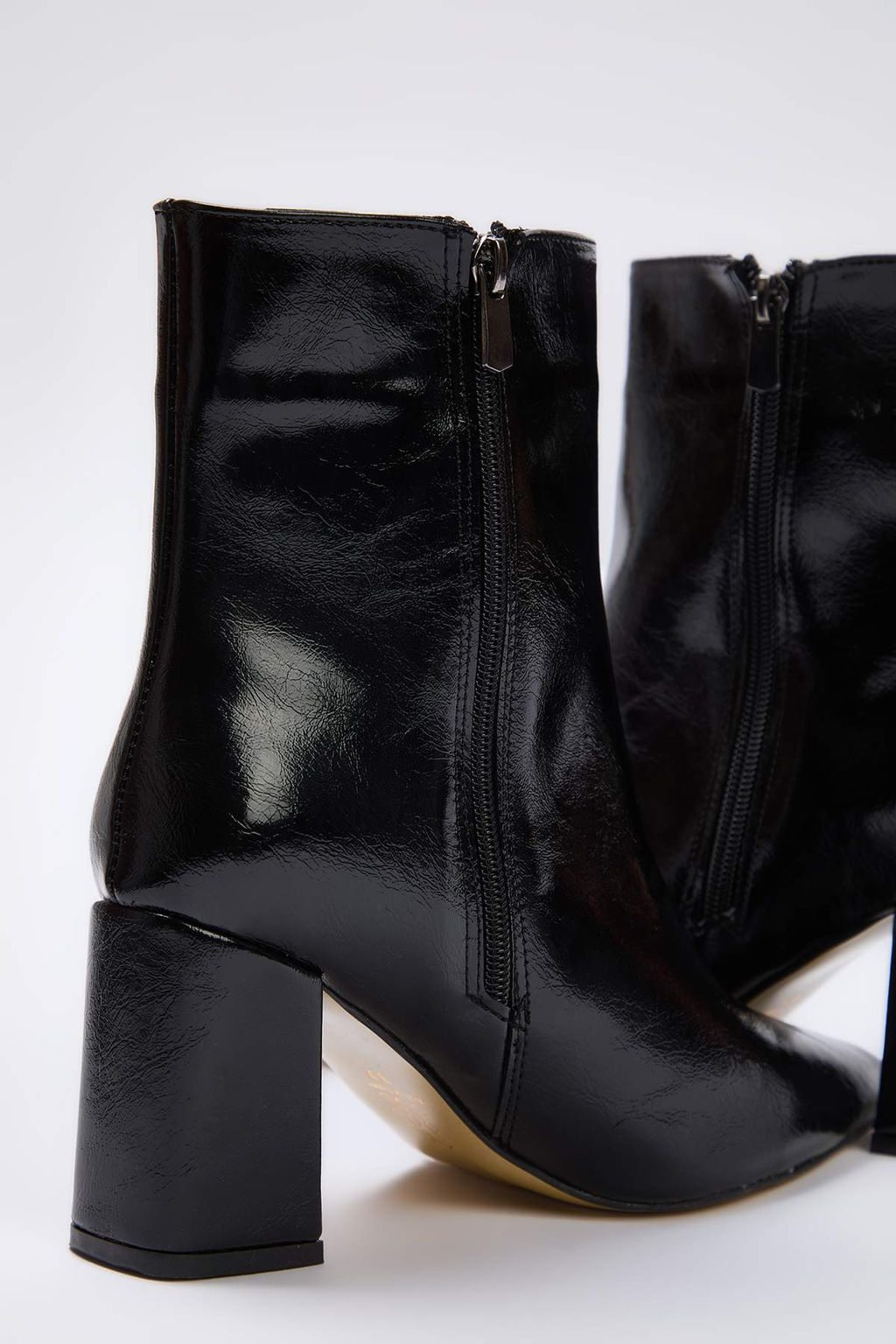 Siyah 2 Farkl? Kullan?ml? Hem Cizme Hem Bot Kad?n 7,5 cm Blok Topuk Cizme TAKAW26CZ00027