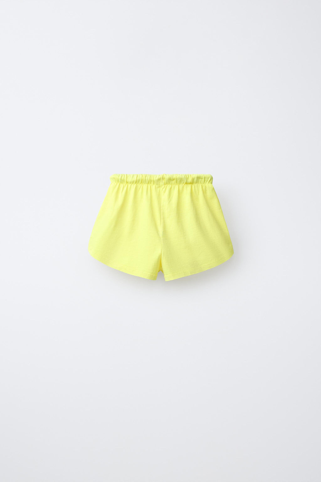 CONJUNTO JOGGING CAMISETA Y BERMUDA LISO / Amarillo