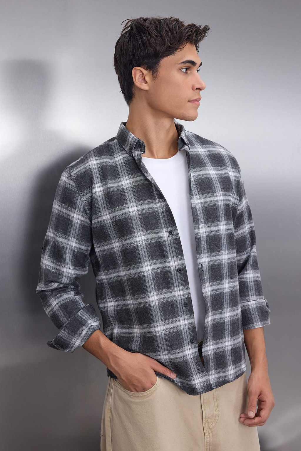 TRENDYOL MAN Gri Slim Fit Dugmeli Yaka Apoletli K?sl?k Oduncu Kareli Gomlek TMNAW22GO0357 - Trendyolmilla фото 2