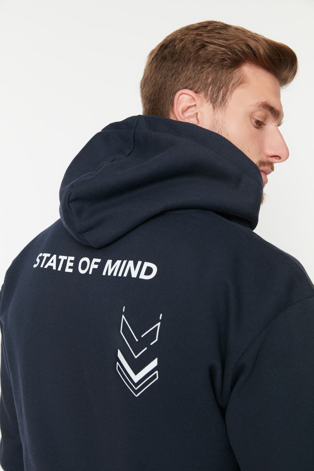 Lacivert Oversize/Genis Kesim Yaz? Bask?l? Ici Polar/S?cak Tutan Sweatshirt TMNAW23SW00024
