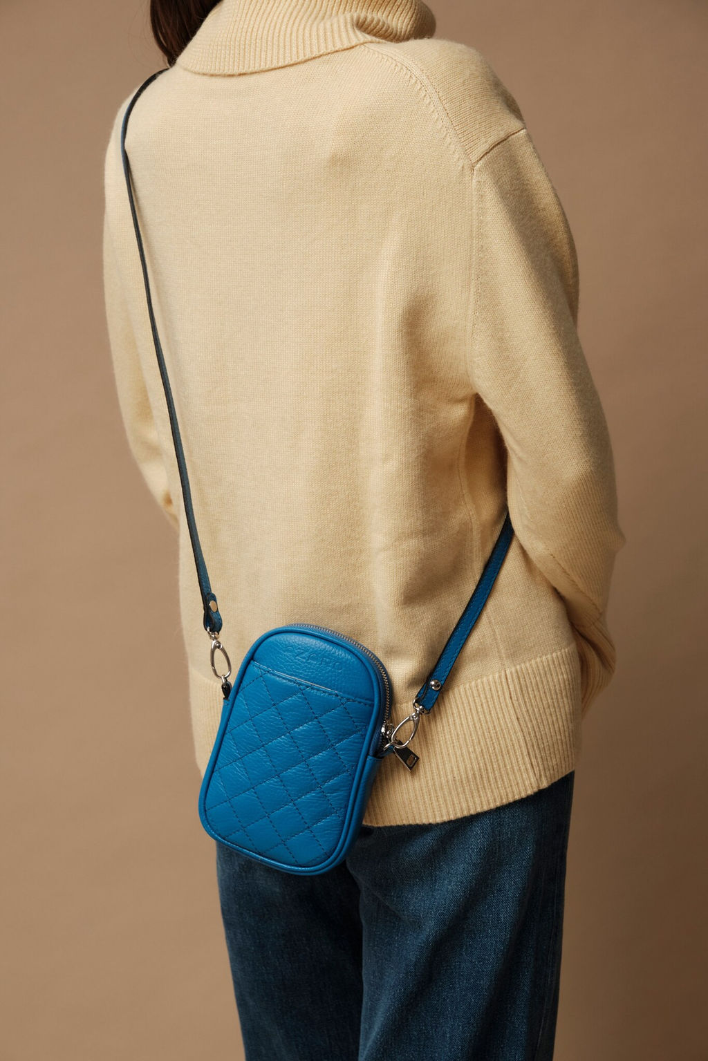 Сумка кожаная Azaro 30832 голубая река