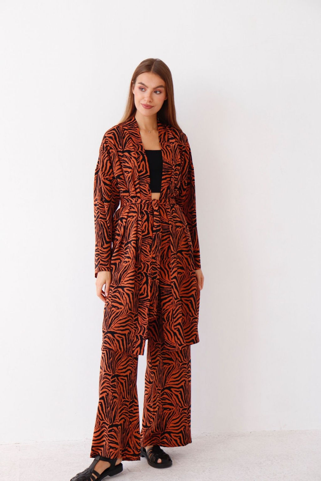 9338 Костюм из кимоно и брюк-палаццо терракотовый с принтом - Martichelli фото 12
