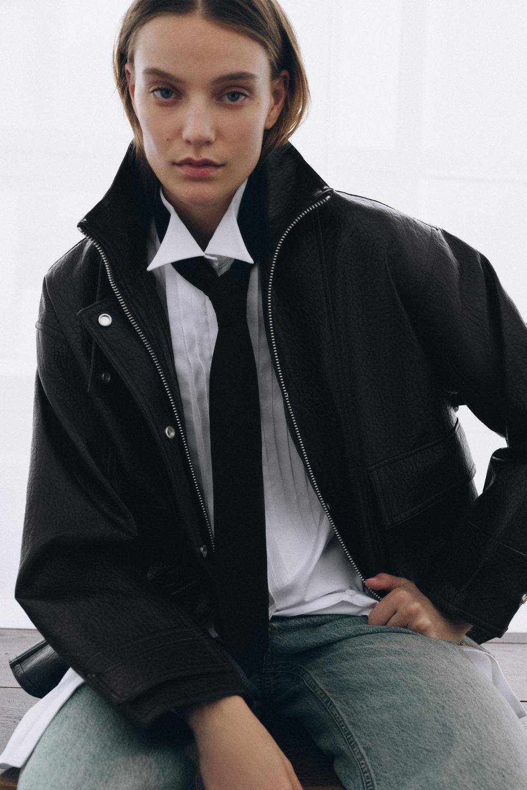 CHAQUETA EFECTO PIEL ZW COLLECTION / Negro - Zara фото 2