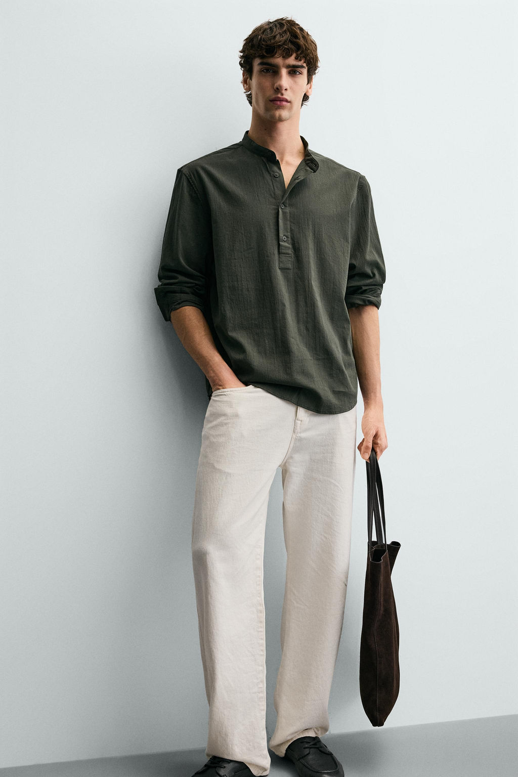 CAMISA EFECTO ARRUGADO / Khaki oscuro - Zara фото 5