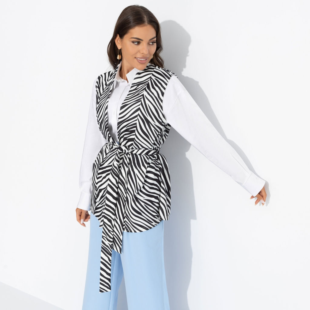 Жилет с поясом, Настроена эффектно (монохром) - Charutti фото 2