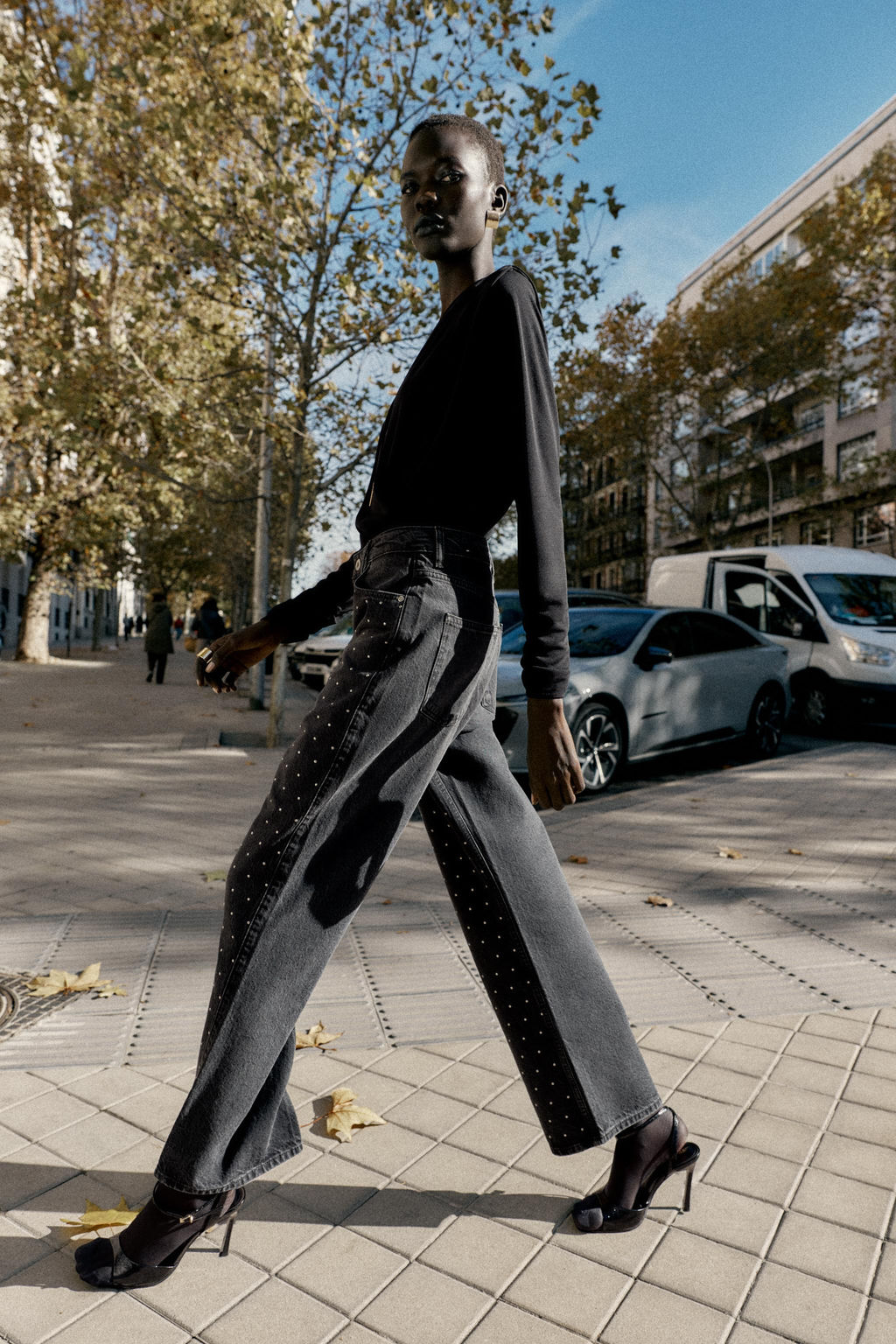 Z1975 LOOSE STRAIGHT HIGH-WAIST SHINY JEANS - Zara фото 6