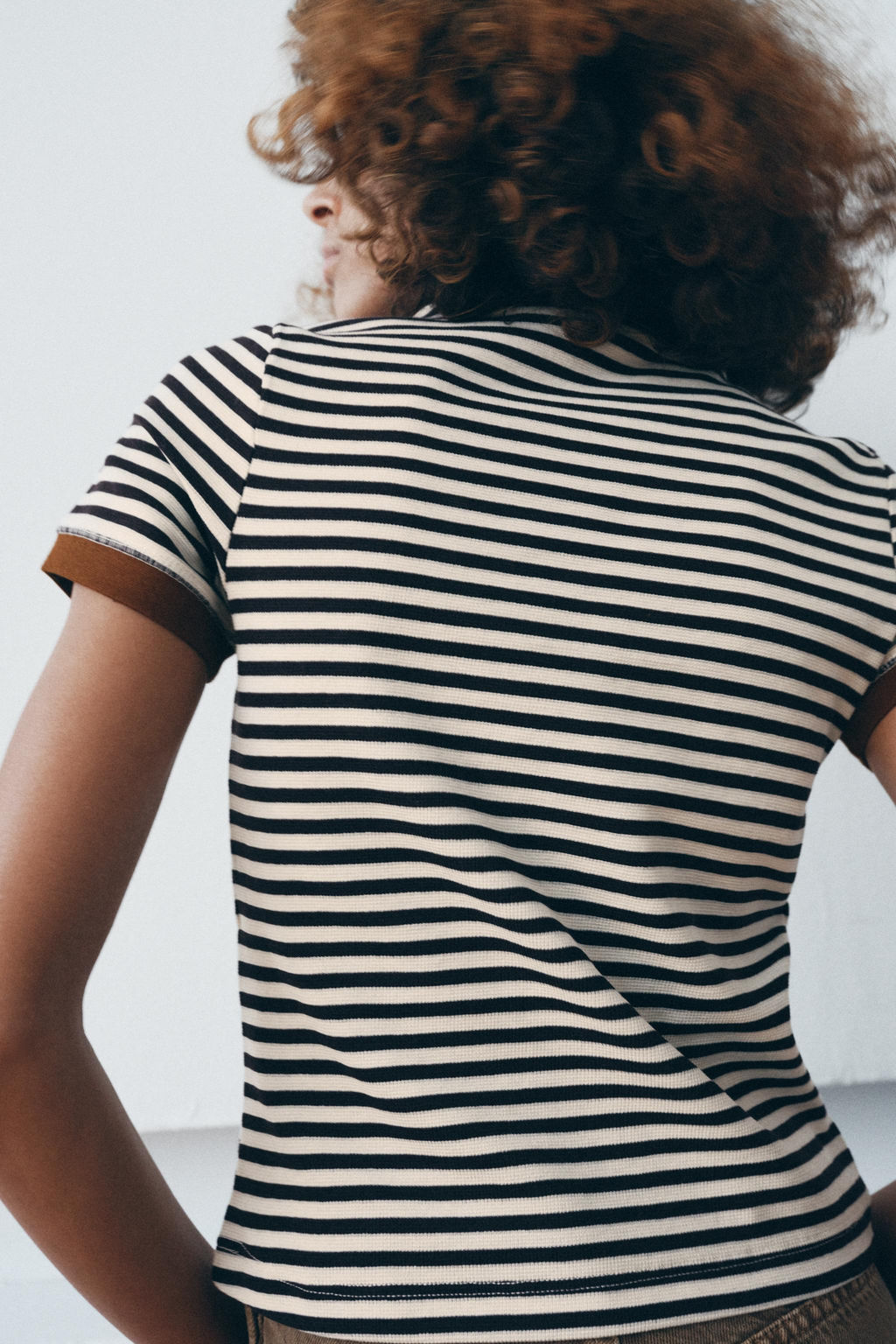 STRIPED SHORT SLEEVE T-SHIRT - Zara фото 3