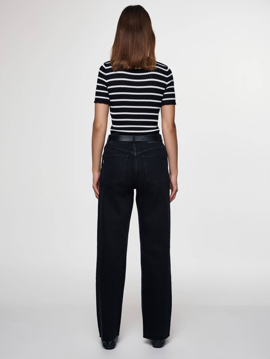CONTE CON-621 Джинсы прямого кроя из eco-friendly денима с необработанным краем washed black
