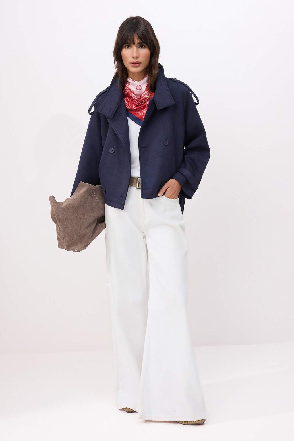 Lacivert Regular Dik Yaka Kemerli K?sa Suet Trenckot TWOSS26TR00009