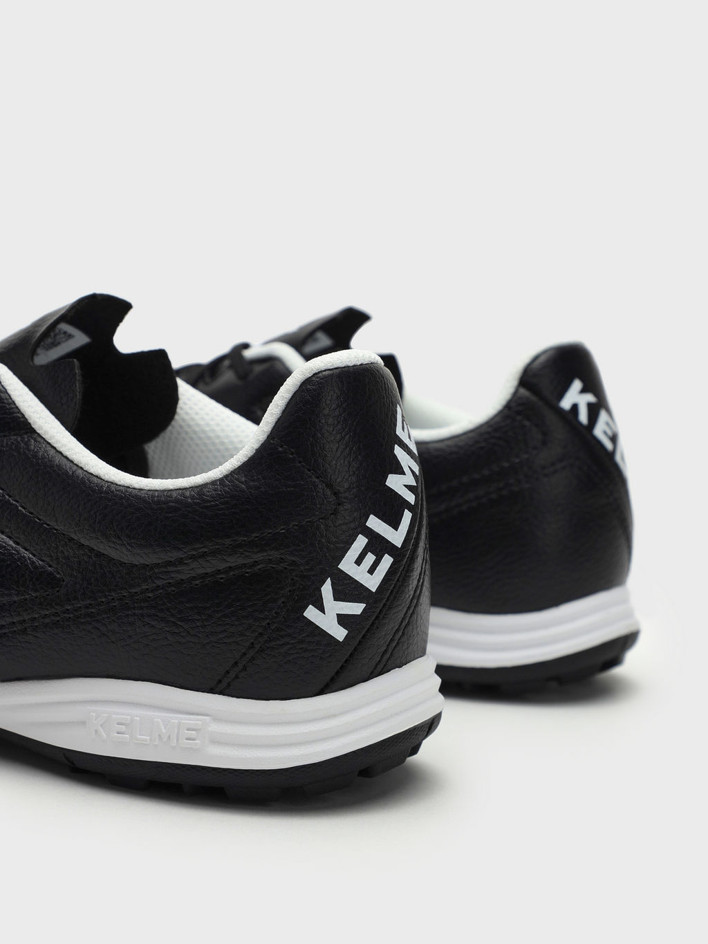 Шиповки KELME Mens Football Shoes (TF) Black