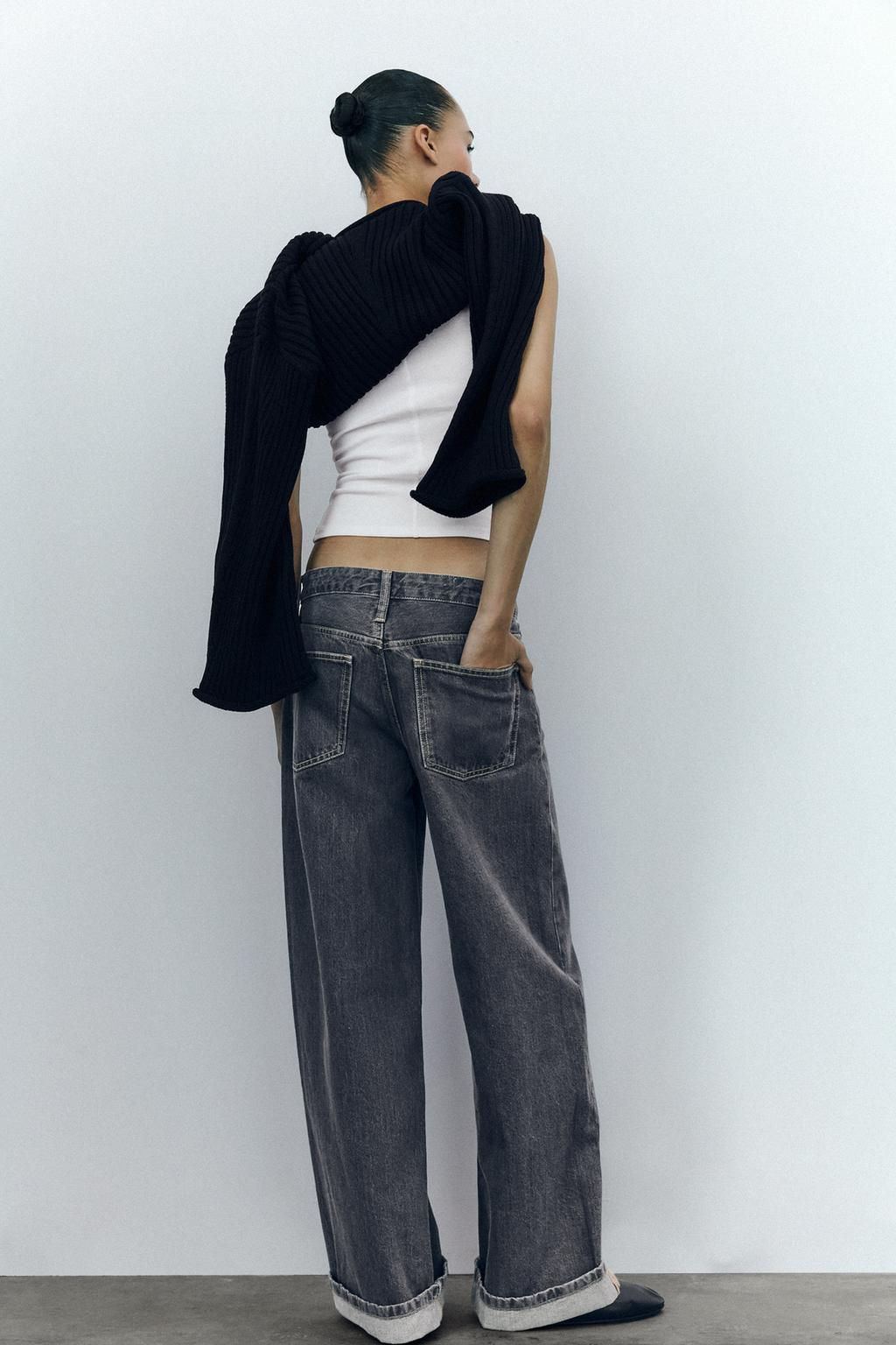 RELAXED FIT FOLD-UP LOW-RISE JEANS - Zara фото 28