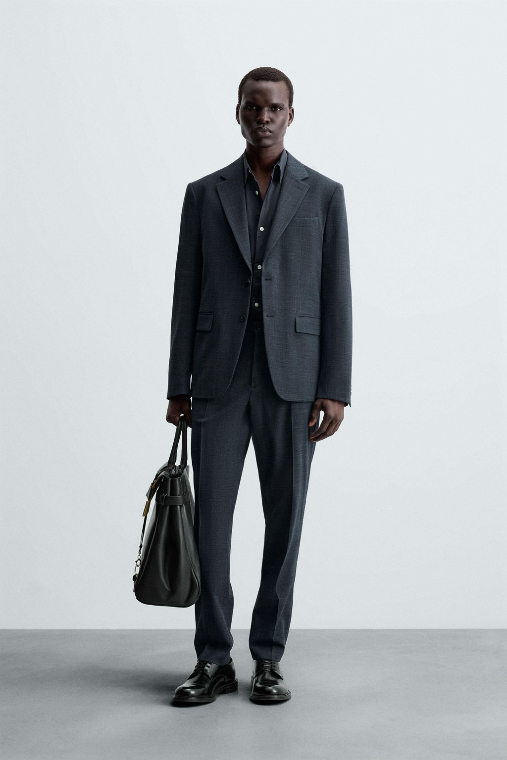 TEXTURED SUIT BLAZER