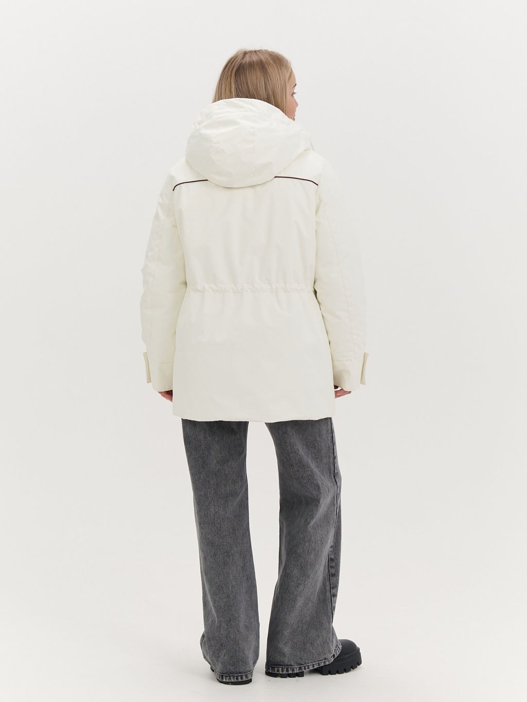 Парка демисезонная с контрастным кантом "Молоко" женская