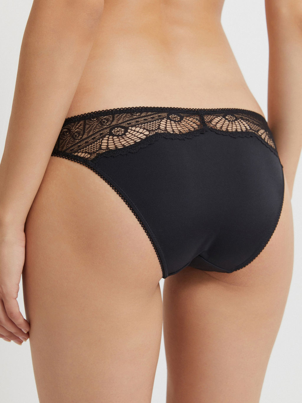 Infinity Lingerie / 00000109367 Трусы жен Vega черный  фото 4