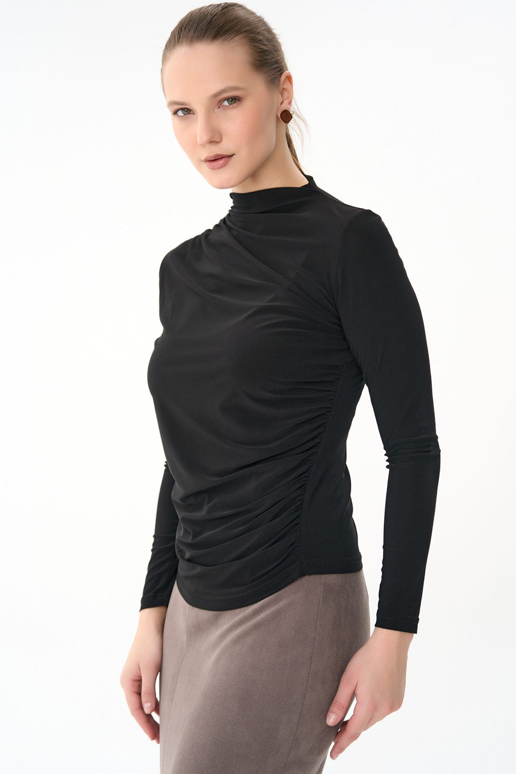 Лонгслив Нора (чёрный-2) - Эльза фото 7