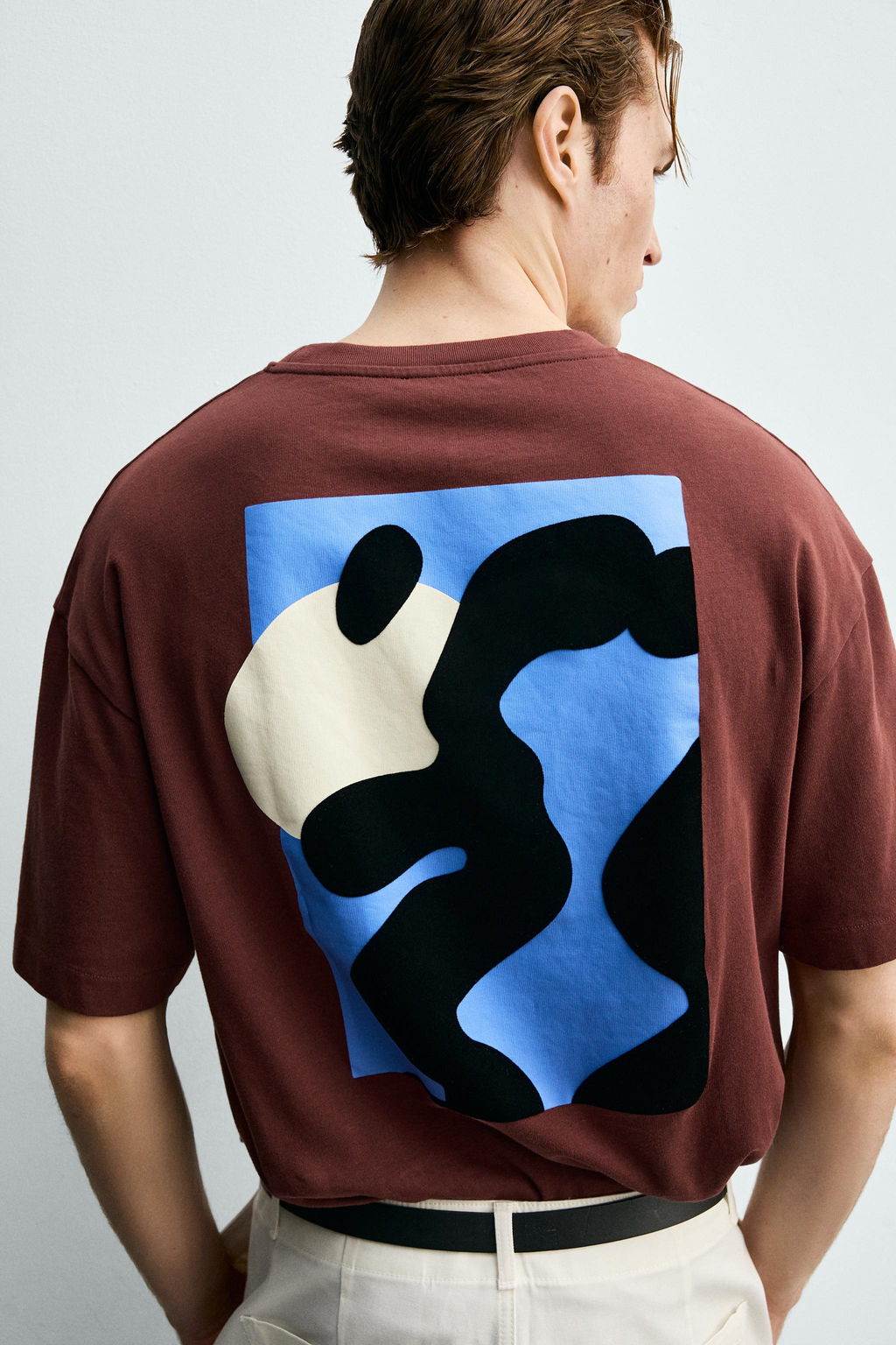 CAMISETA RELAXED FIT ESTAMPADO FLOCADO / Granate