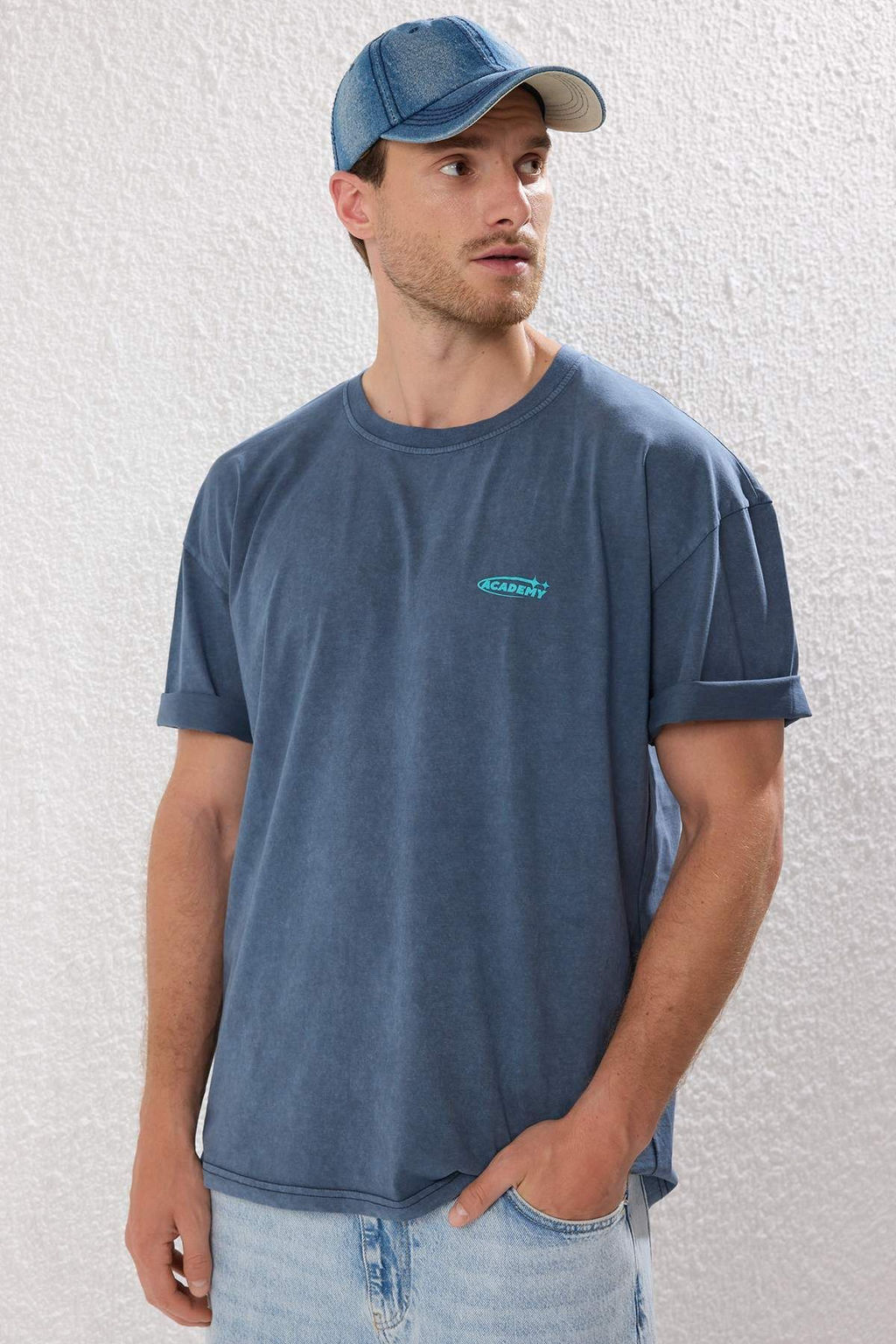 Trendyolmilla Man Yesil Oversize/Genis Kesim Eskitme/Soluk Efekt Galaksi Bask?l? T-Shirt TMNSS25TS00076  фото 12