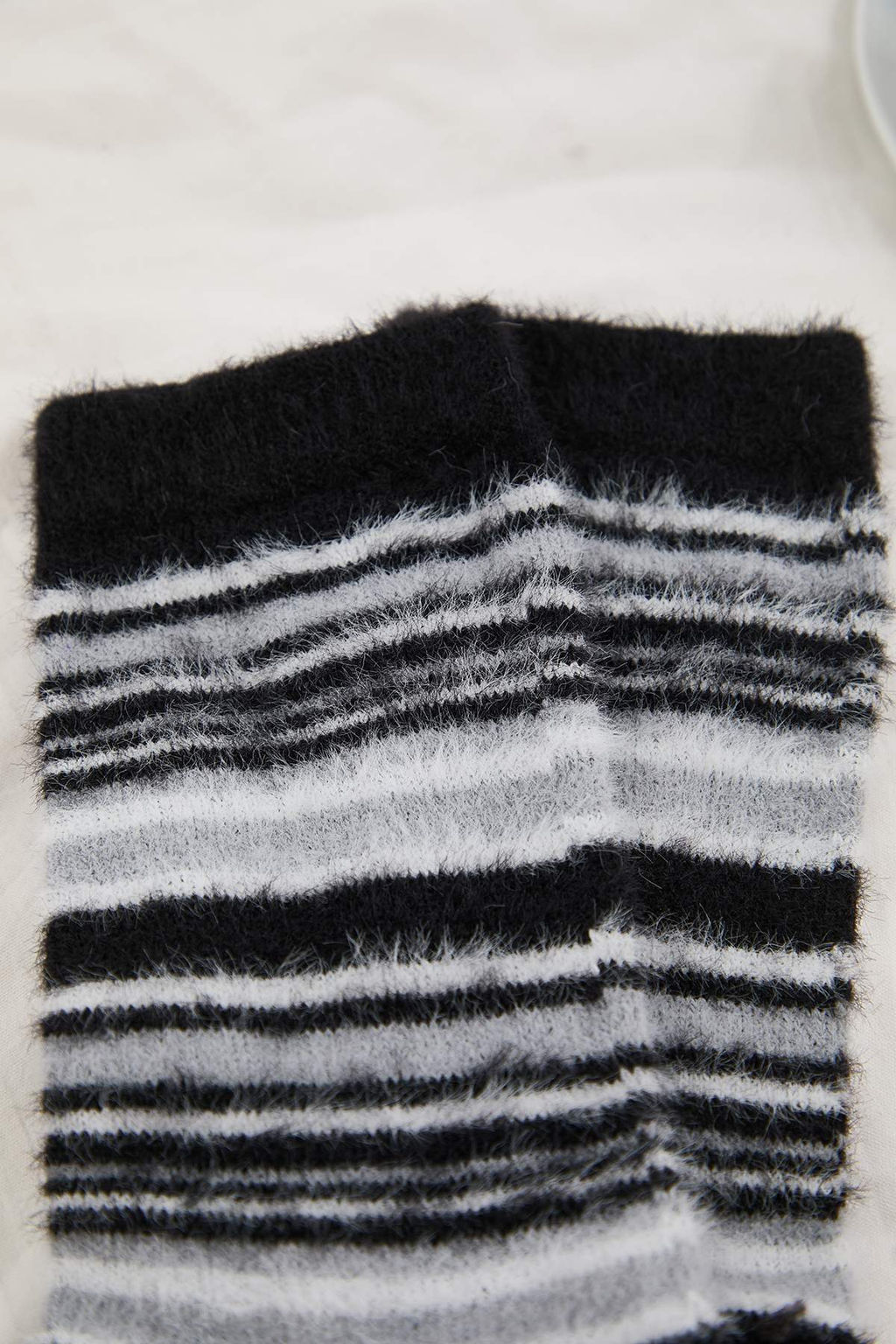 Ekru-Siyah 2li Kalp Havlu Orme Corap THMAW26CO00014 - Trendyolmilla фото 2